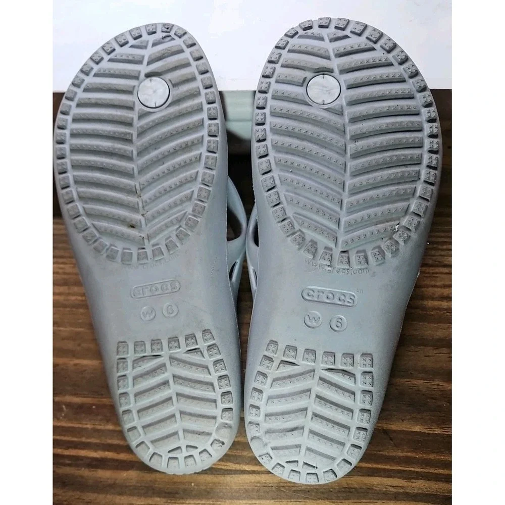CROCS Kadee II Women Sz 6 Flip Flops Gray Pool Lake Beach Packable Vacation #566